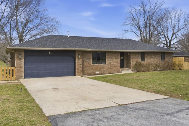 1405 Hereford Drive, Marshfield, MO 65706