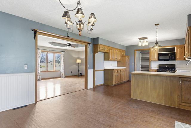 1405 Hereford Drive, Marshfield, MO 65706