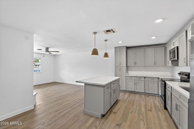 198 W KENT Drive, Chandler, AZ 85225