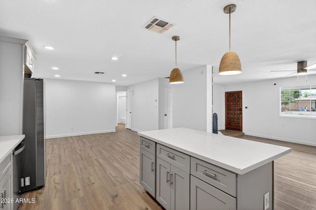 198 W KENT Drive, Chandler, AZ 85225