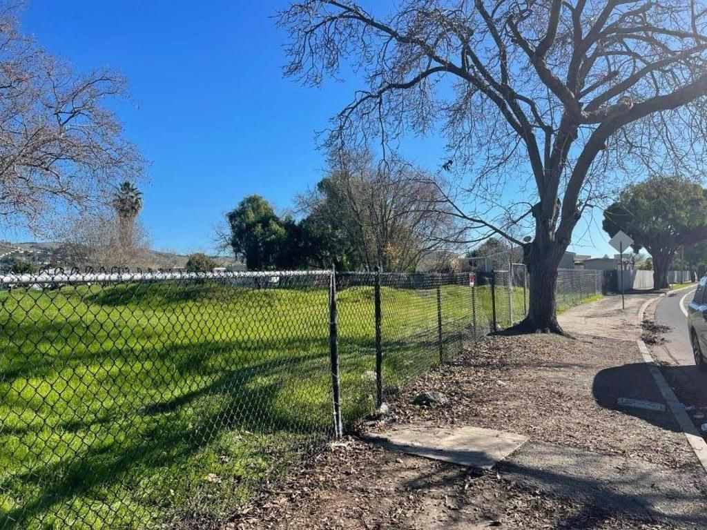 Image 11 of property listing at 28538 Huntwood Avenue, Hayward, CA 94544