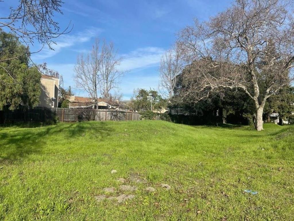 Image 4 of property listing at 28538 Huntwood Avenue, Hayward, CA 94544