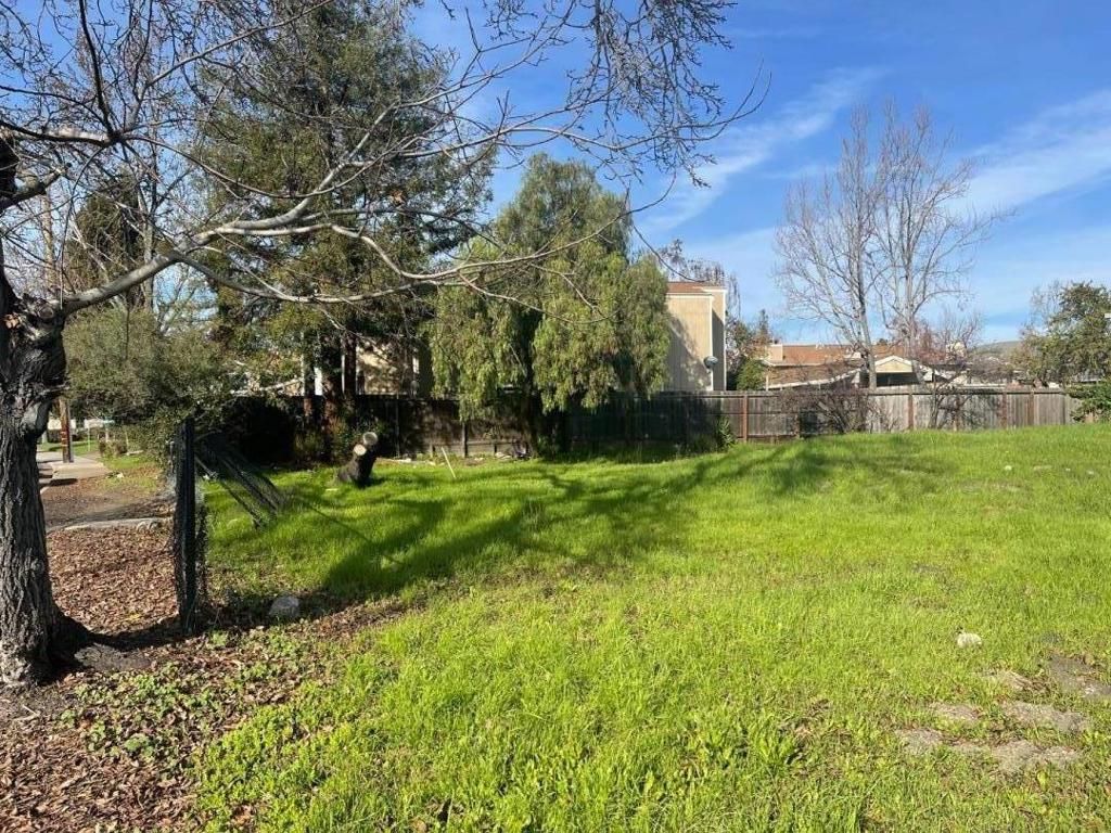 Image 5 of property listing at 28538 Huntwood Avenue, Hayward, CA 94544