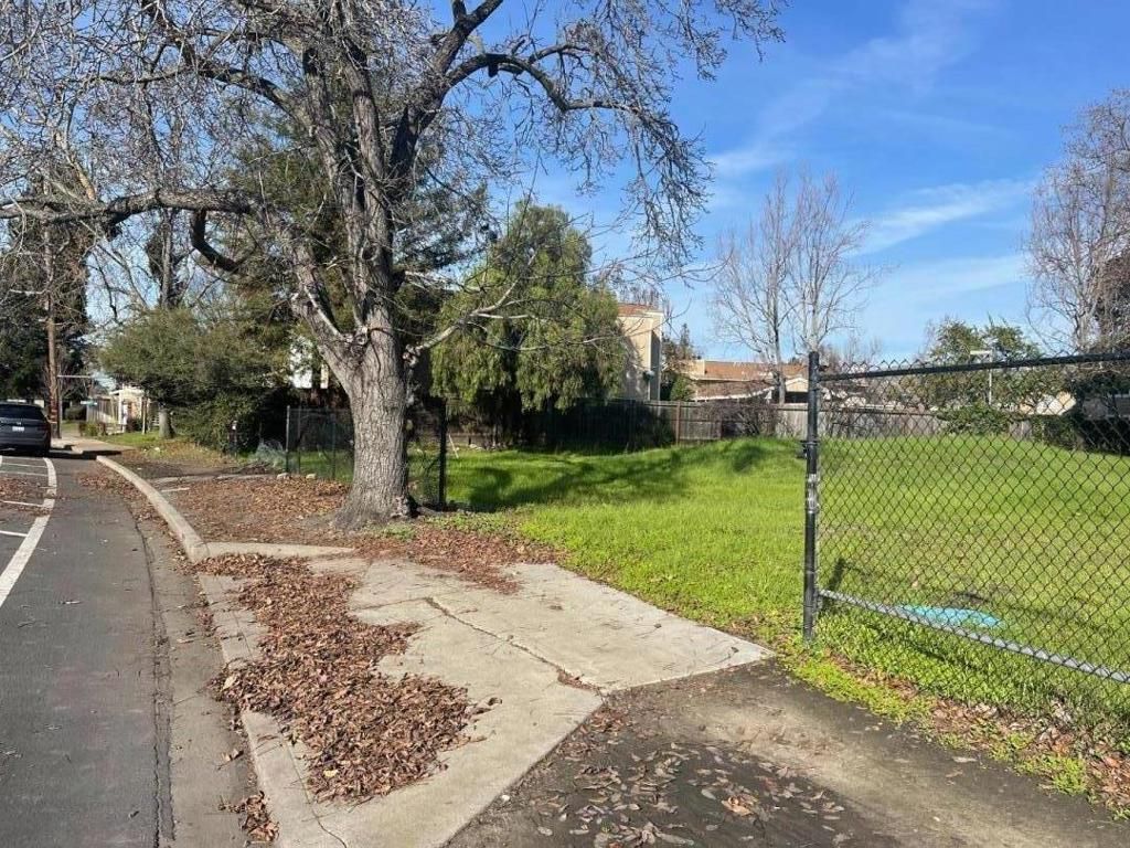 Image 8 of property listing at 28538 Huntwood Avenue, Hayward, CA 94544