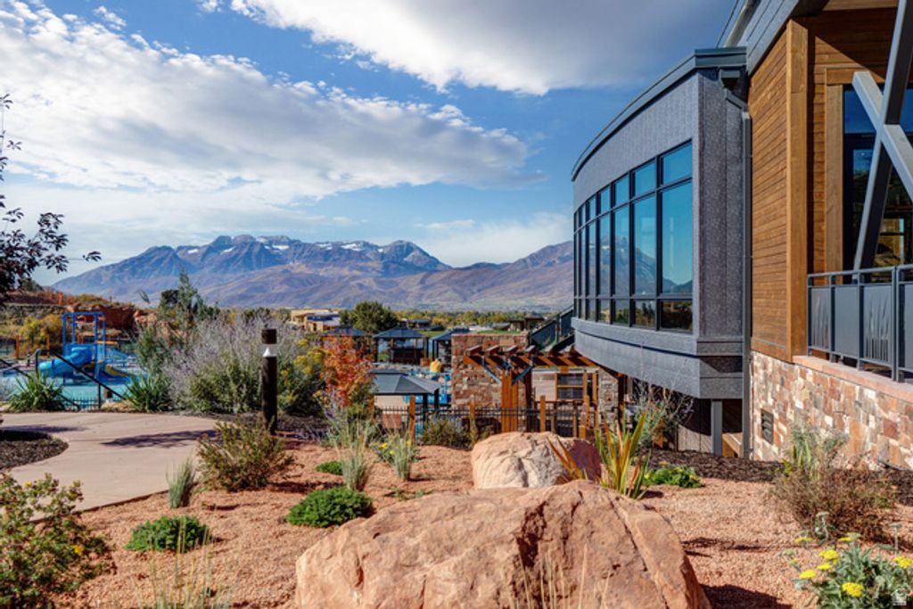 Image 26 of property listing at 1518 N RED CASTLE CIR # 648, Heber City, UT 84032