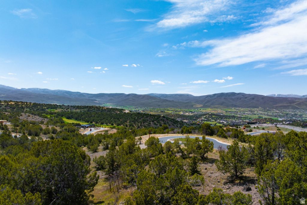 Image 5 of property listing at 1518 N RED CASTLE CIR # 648, Heber City, UT 84032