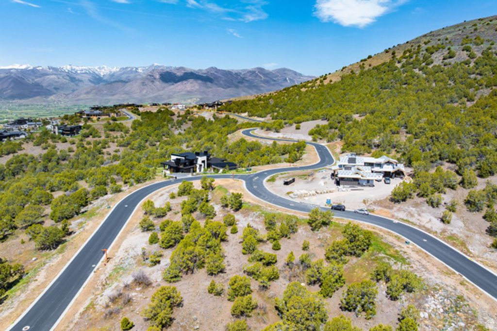 Image 9 of property listing at 1518 N RED CASTLE CIR # 648, Heber City, UT 84032