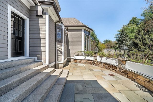 1 Graystone Ln, Weston, MA 02493