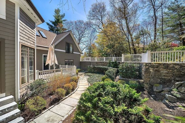 1 Graystone Ln, Weston, MA 02493