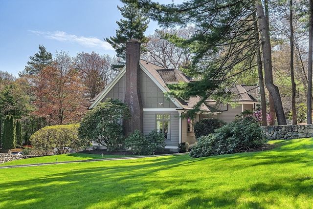 1 Graystone Ln, Weston, MA 02493