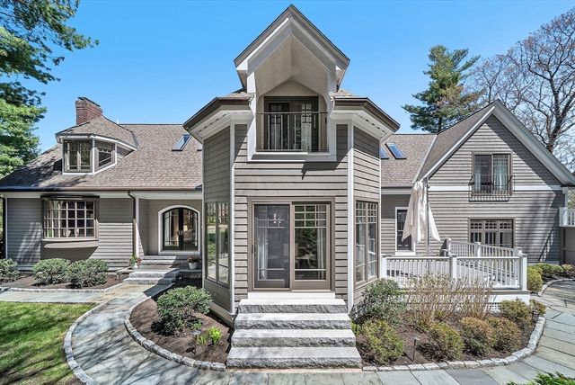 1 Graystone Ln, Weston, MA 02493