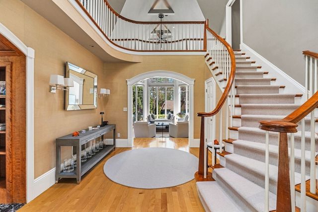 1 Graystone Ln, Weston, MA 02493
