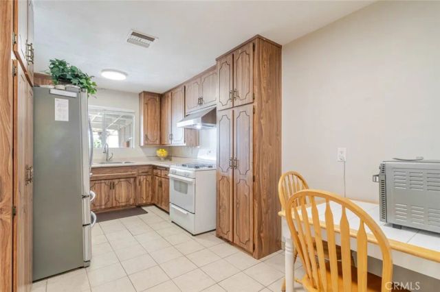 17268 San Fernando Mission Boulevard, Granada Hills, CA 91344