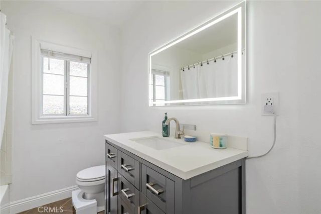 17268 San Fernando Mission Boulevard, Granada Hills, CA 91344