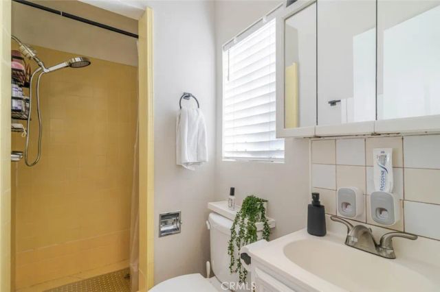 17268 San Fernando Mission Boulevard, Granada Hills, CA 91344