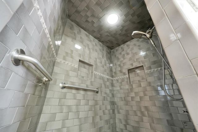 1458 GRAND CAYMAN CIRCLE, Winter Haven, FL 33884