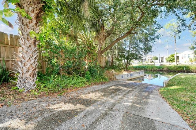 1458 GRAND CAYMAN CIRCLE, Winter Haven, FL 33884