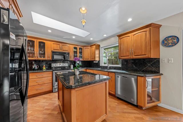 7212 Florey St, San Diego, CA 92122