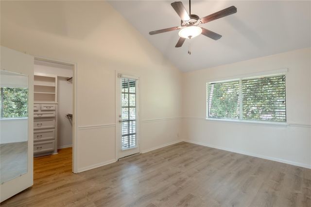 208 Waters Edge, Huntsville, TX 77340