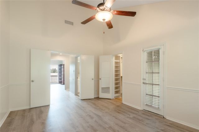 208 Waters Edge, Huntsville, TX 77340
