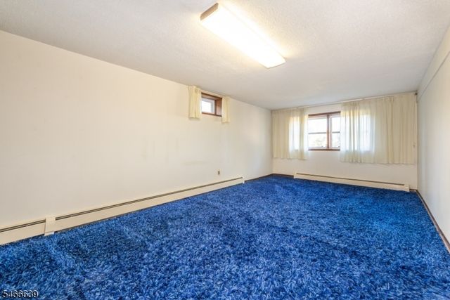 823 Alps Rd, Wayne Twp., NJ 07470