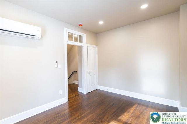 706 Main Street 2, Bethlehem City, PA 18017