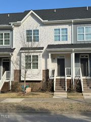 829 S Franklin Street, Wake Forest, NC 27587