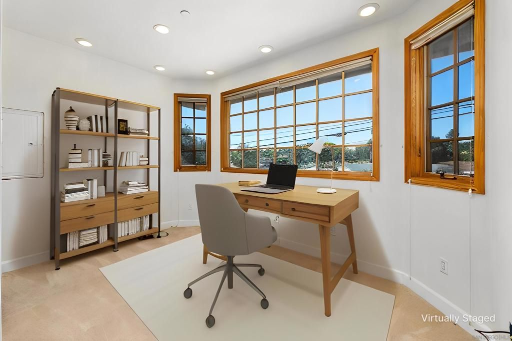 Image 21 of property listing at 1922 SUNCREST BLVD, El Cajon, CA 92021