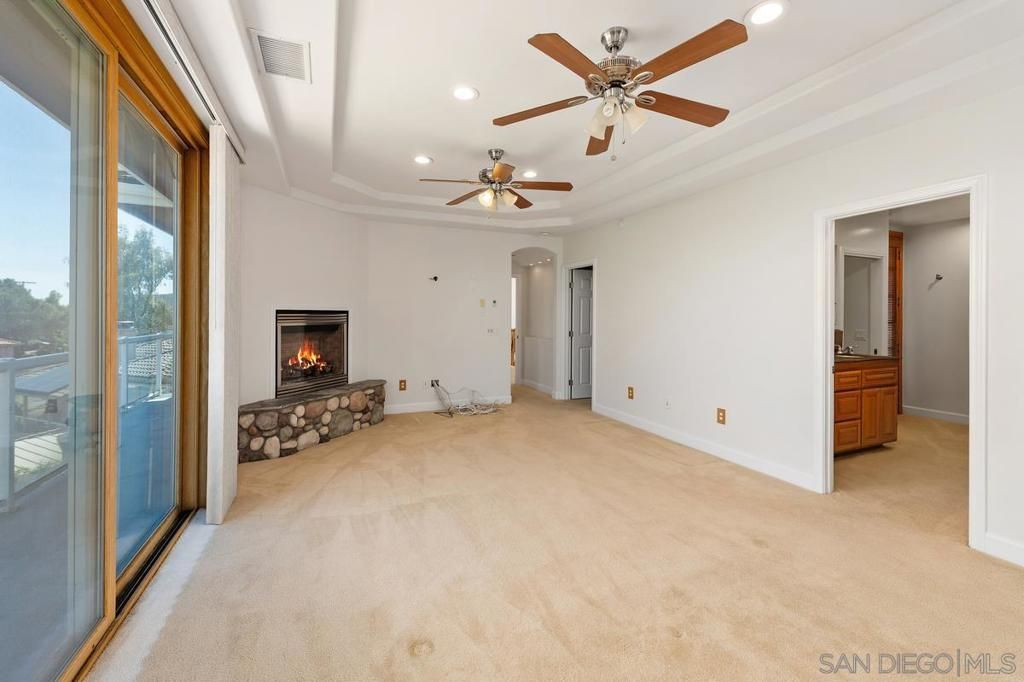 Image 34 of property listing at 1922 SUNCREST BLVD, El Cajon, CA 92021