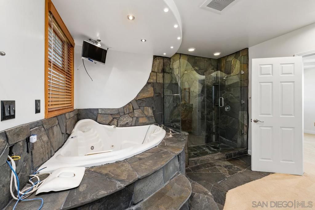 Image 37 of property listing at 1922 SUNCREST BLVD, El Cajon, CA 92021