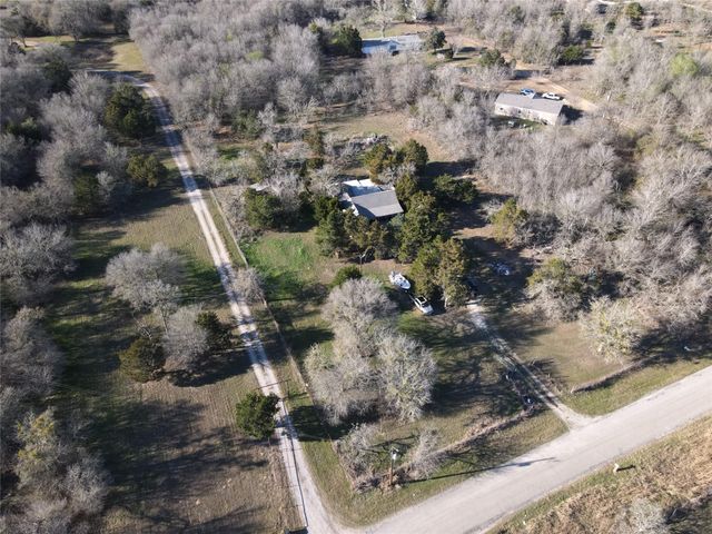 221 Lower Elgin RD, Elgin, TX 78621