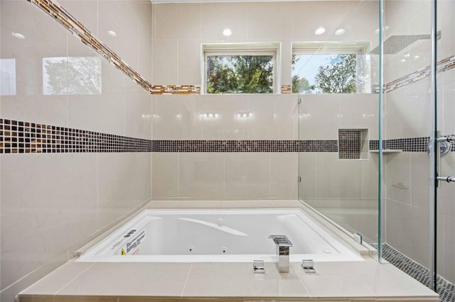 8110 Jeffery Street, Houston, TX 77028