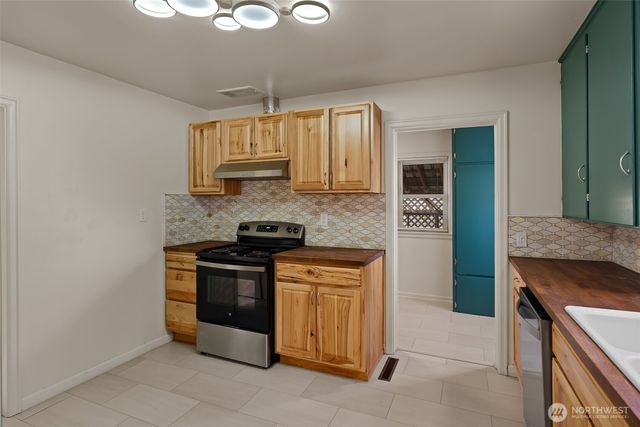 203 S Sprague Street, Ellensburg, WA 98926