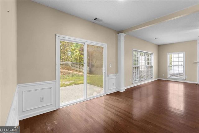 212 Ashland Drive, Woodstock, GA 30189