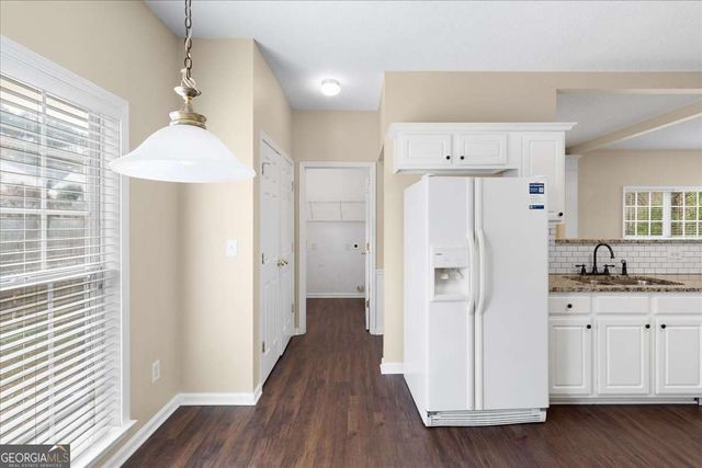 212 Ashland Drive, Woodstock, GA 30189