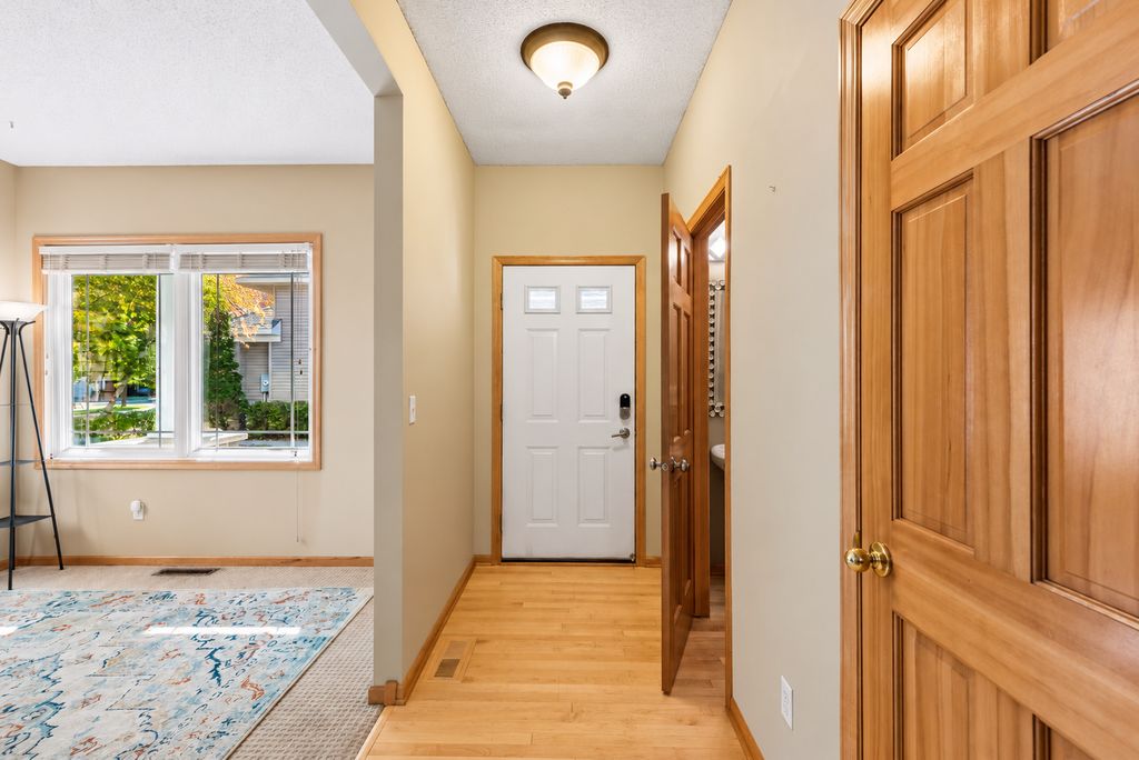 9780 Cupola Lane, Eden Prairie, MN 55347 — photo 4