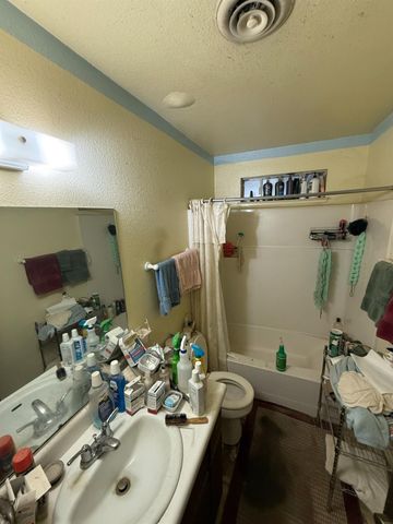 1534 Derek Dr, Olivehurst, CA 95961