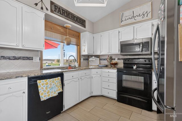 9696 Gloria Rd., Middleton, ID 83644