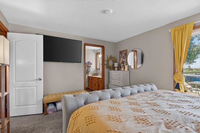 9696 Gloria Rd., Middleton, ID 83644