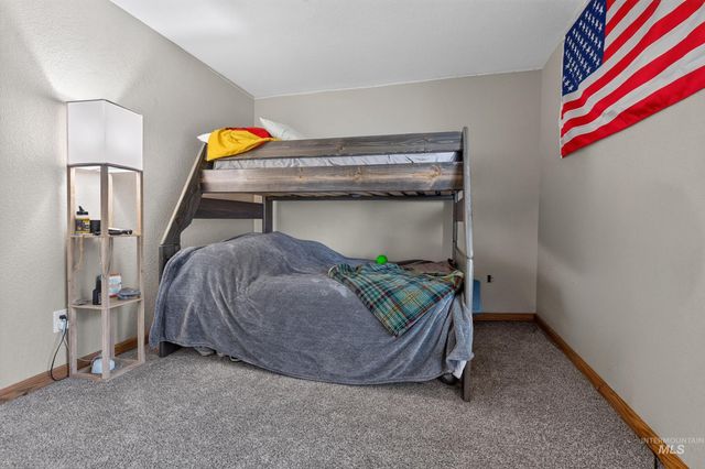 9696 Gloria Rd., Middleton, ID 83644