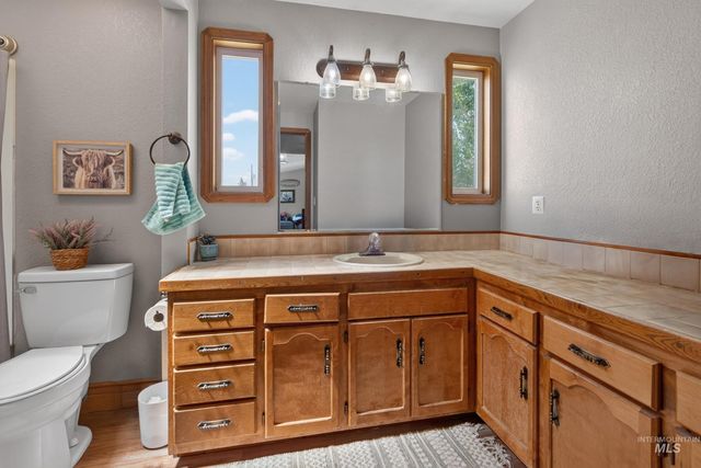 9696 Gloria Rd., Middleton, ID 83644