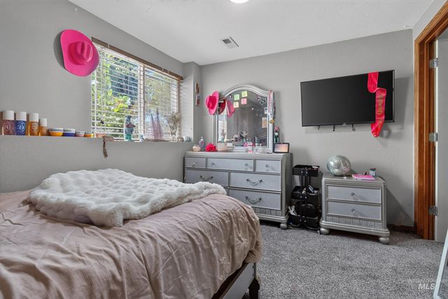 9696 Gloria Rd., Middleton, ID 83644