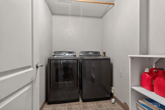 9696 Gloria Rd., Middleton, ID 83644