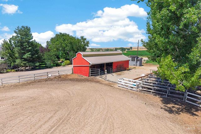 9696 Gloria Rd., Middleton, ID 83644