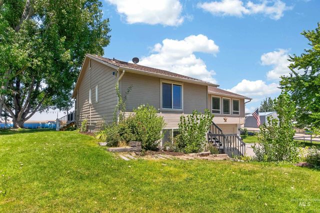 9696 Gloria Rd., Middleton, ID 83644