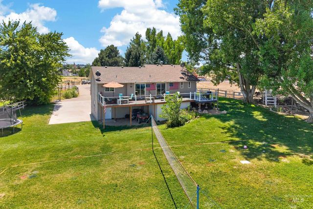 9696 Gloria Rd., Middleton, ID 83644