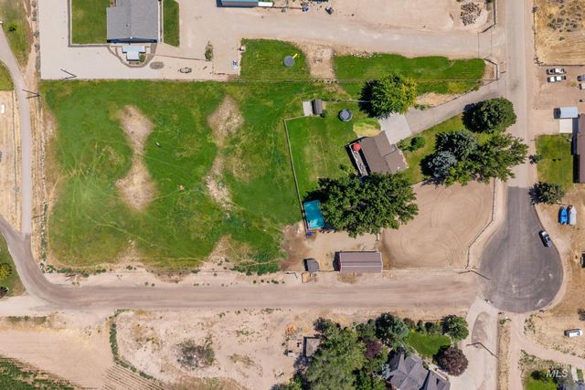 9696 Gloria Rd., Middleton, ID 83644