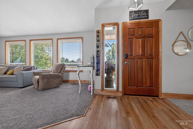 9696 Gloria Rd., Middleton, ID 83644