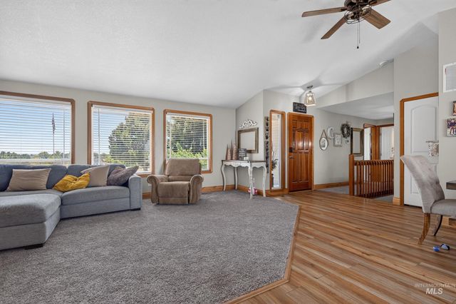 9696 Gloria Rd., Middleton, ID 83644