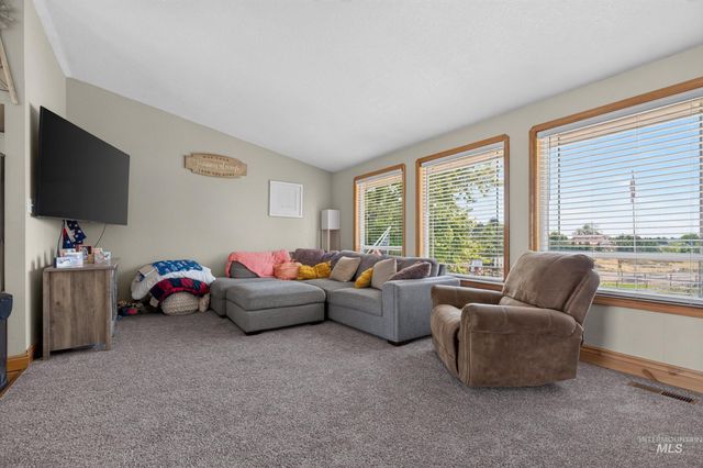 9696 Gloria Rd., Middleton, ID 83644